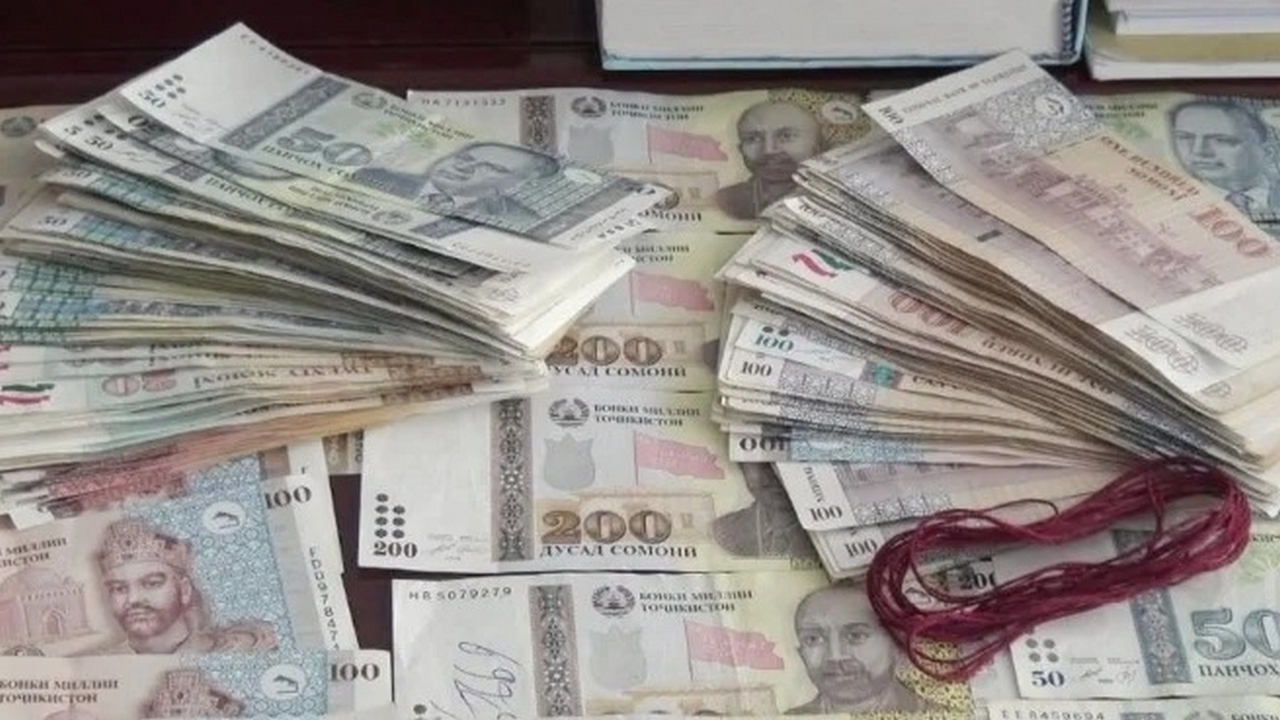 Азонихудкунии маблағҳои буҷетӣ аз ҷониби сардори Раёсати беҳдошти замин ва обёрӣ дар ви...