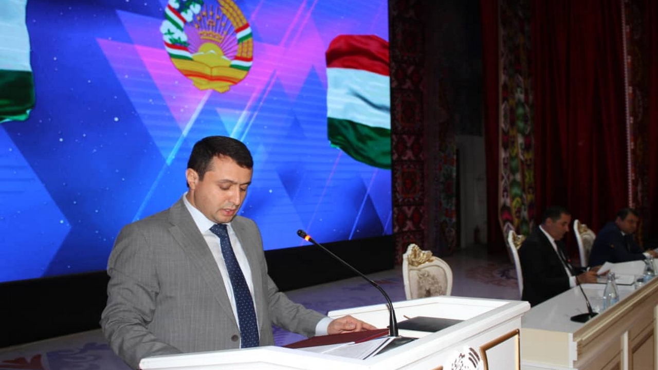 Ташики конференсия дар мавзӯи «Моҳият ва таъиноти Стратегияи давлатии муқовимат ба корр...