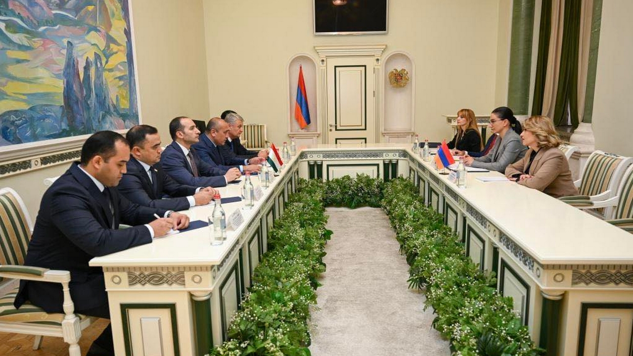 Вохӯриҳои дуҷонибаи директори Агентӣ бо Прокурори генералии Ҷумҳурии Армения ва муовини...