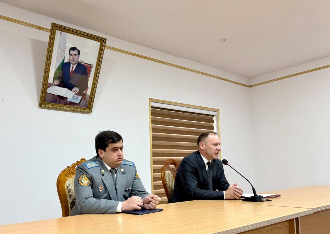 Сӯҳбату вохӯриҳо дар самти муқовимат ба коррупсия дар шаҳру ноҳияҳои минтақаи Бохтар