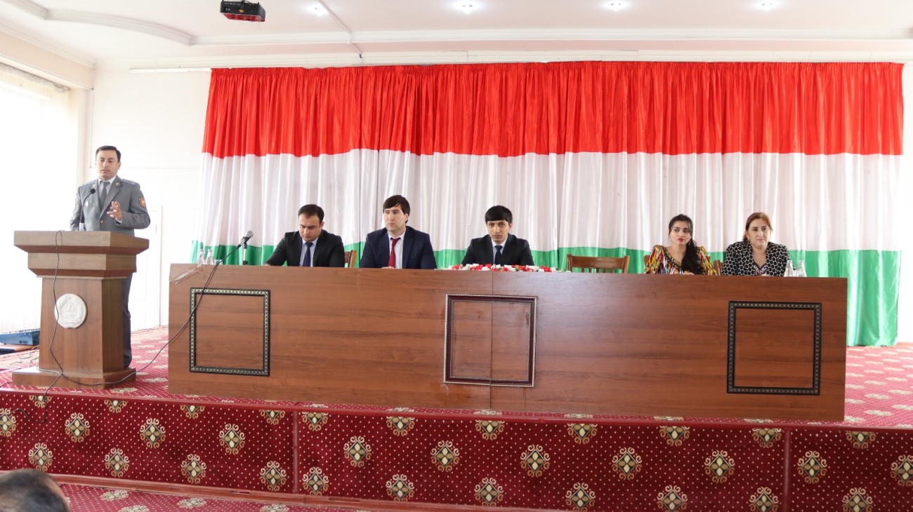 Баргузории вохӯрӣ бо масъулини соҳаи маориф